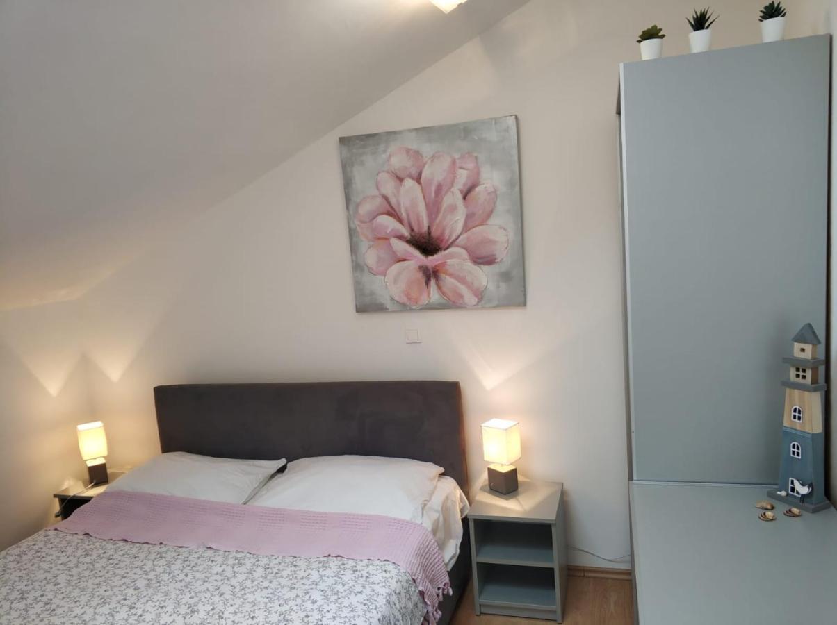 Golden View Apartment Novalja